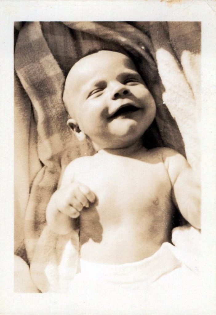 1930s_Dad_as_Baby_or_Toddler_0003_a